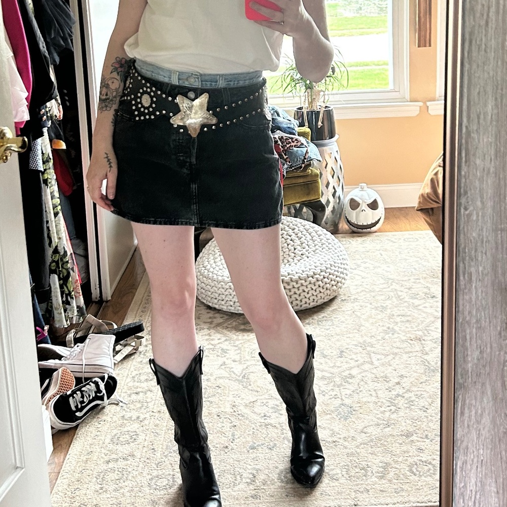 Levis short mini skirt size 27 100% cotton